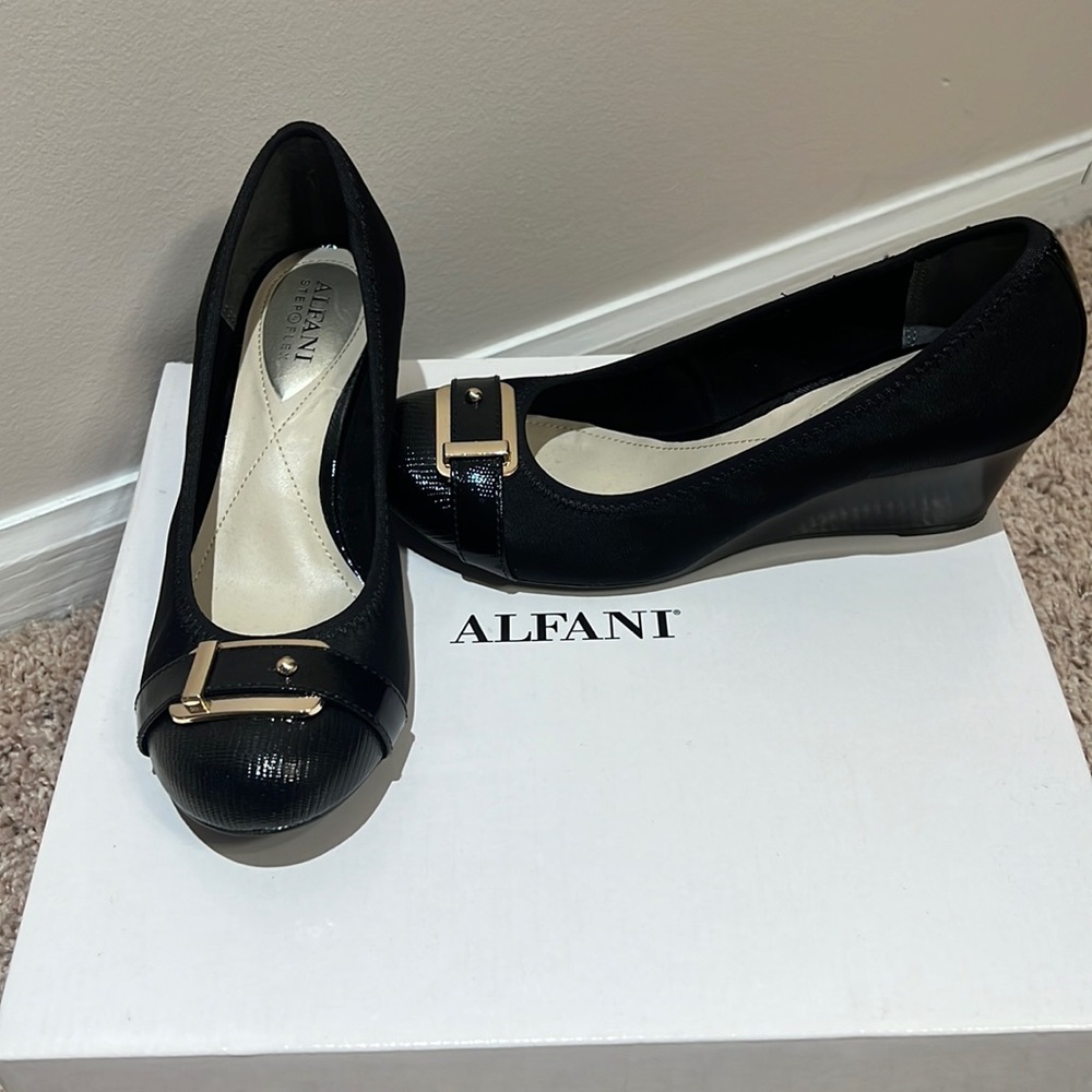 Alfani Women's Step 'N Flex Tomina Wedges